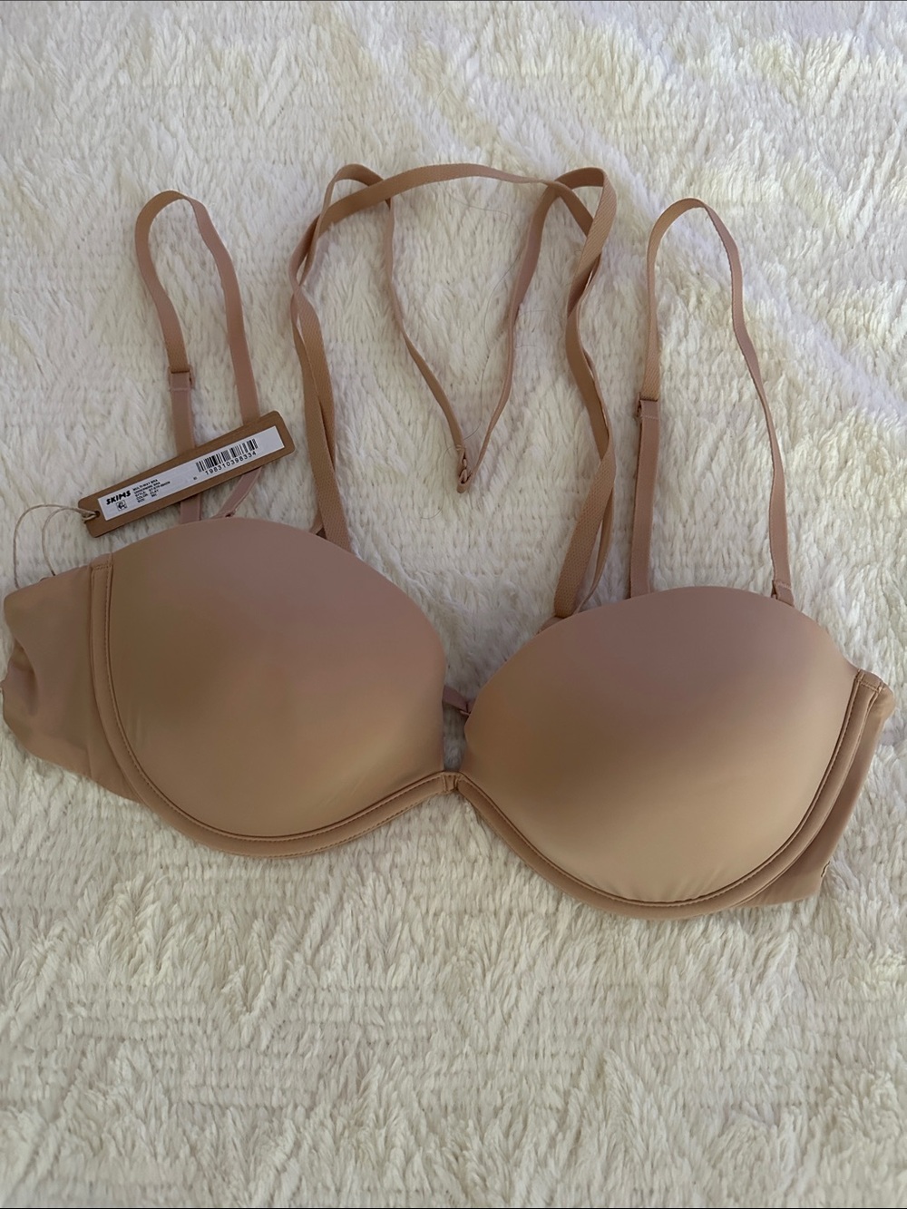 SKIMS Multi-Way Underwire Convertible Bra NWT